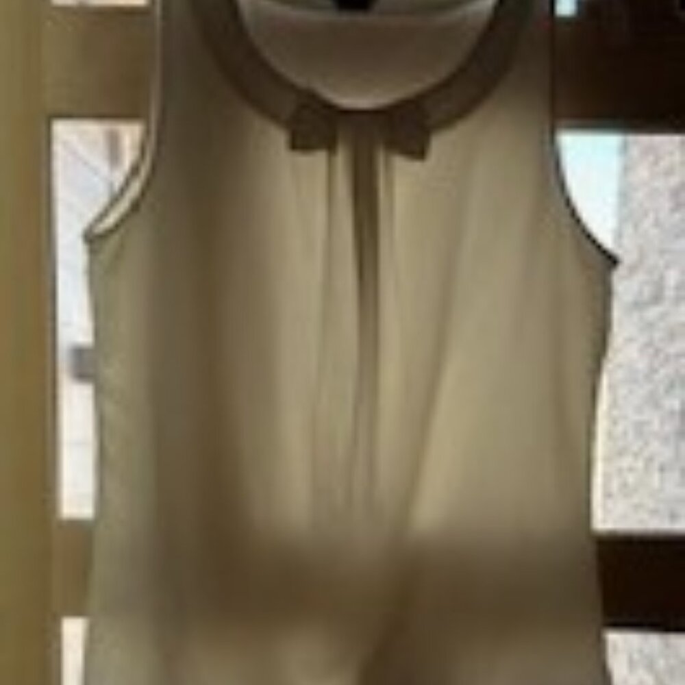 Dressy tank with a bow